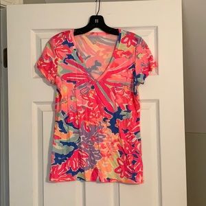 V neck Lilly Pulitizer shirt